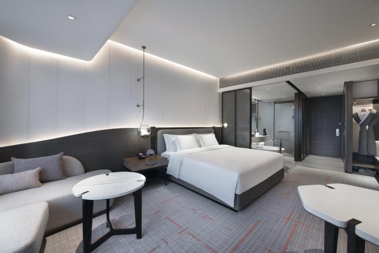 Crowne Plaza Wuhan Optics Valley By Ihg Exterior photo