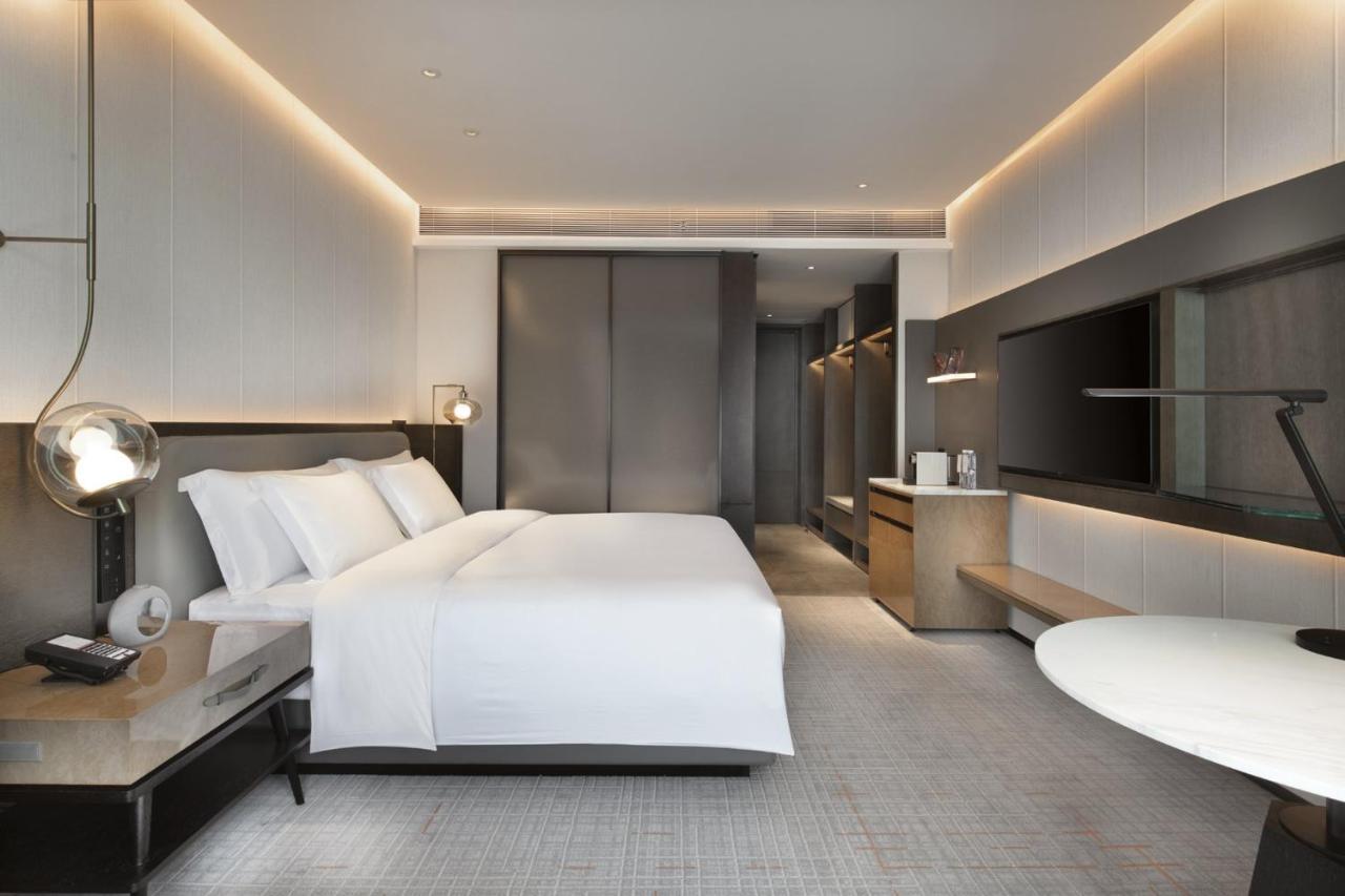 Crowne Plaza Wuhan Optics Valley By Ihg Exterior photo