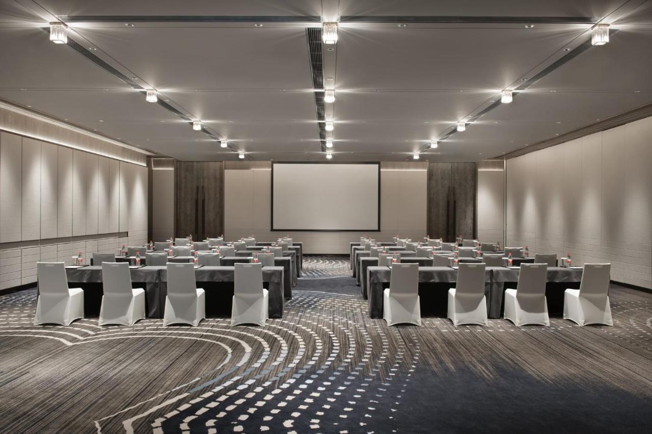 Crowne Plaza Wuhan Optics Valley By Ihg Exterior photo