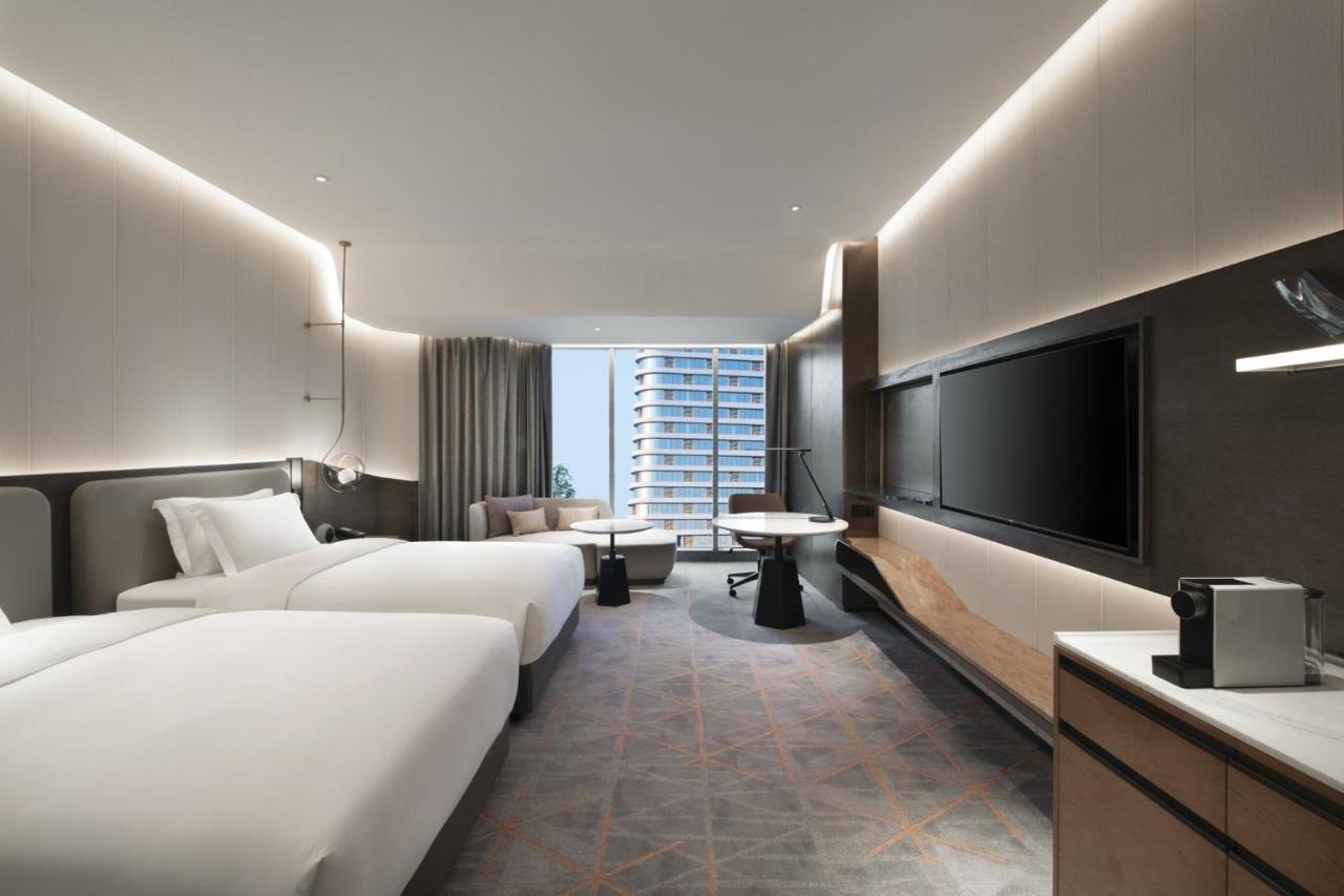 Crowne Plaza Wuhan Optics Valley By Ihg Exterior photo