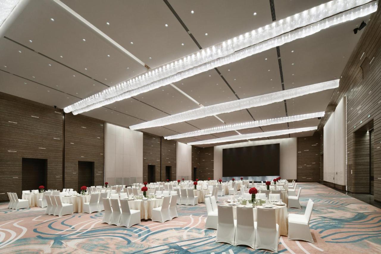Crowne Plaza Wuhan Optics Valley By Ihg Exterior photo